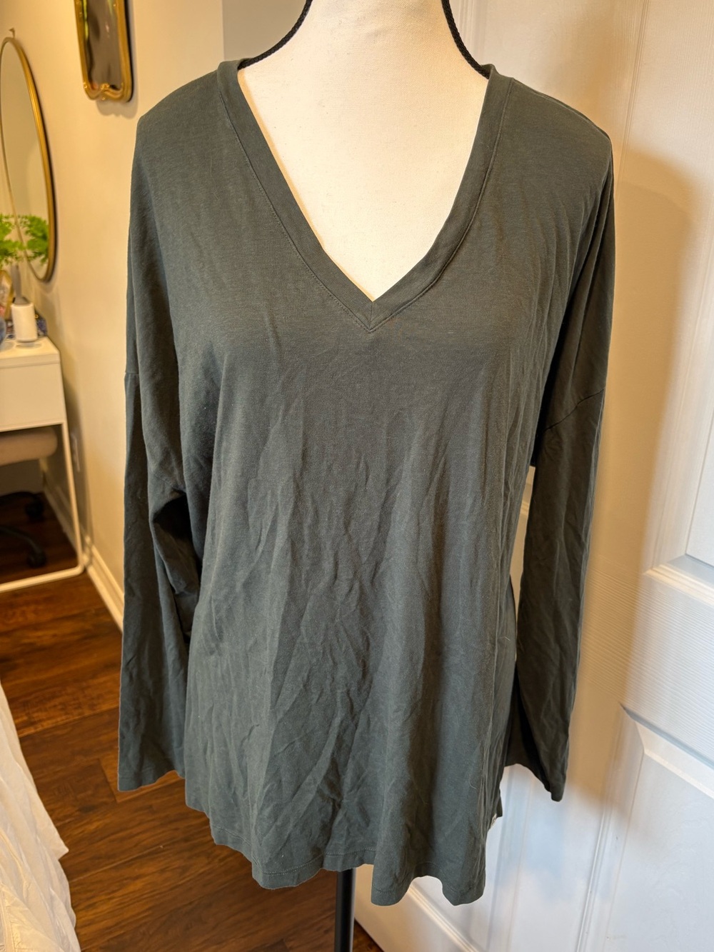 Roots Olive Green Pima Cotton TENCEL Modal V Neck Tee XL